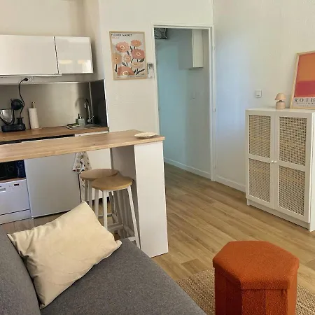 Le Mimosa, A La Faviere Apartment