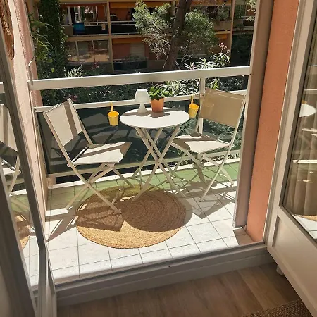 Le Mimosa, A La Faviere * Bormes-les-Mimosas
